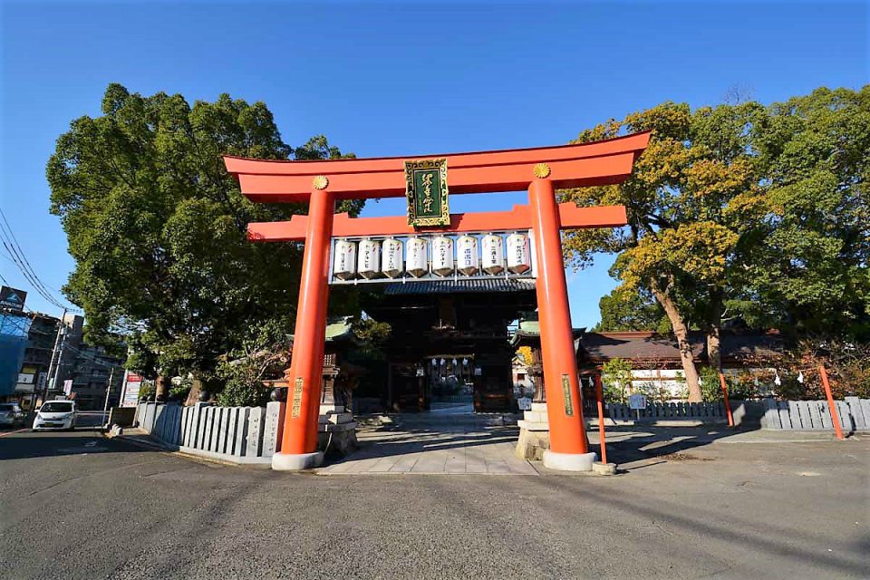 伊豫豆比古命神社 キャンパーの秘密基地